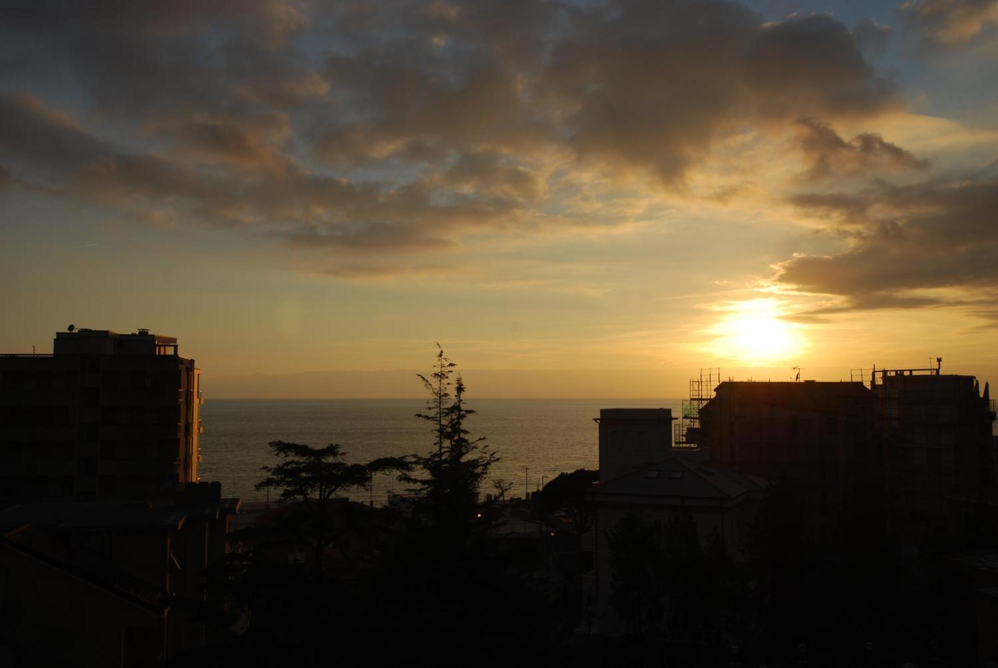 Tino Brezza Di Mare Apartman Deiva Marina Kültér fotó