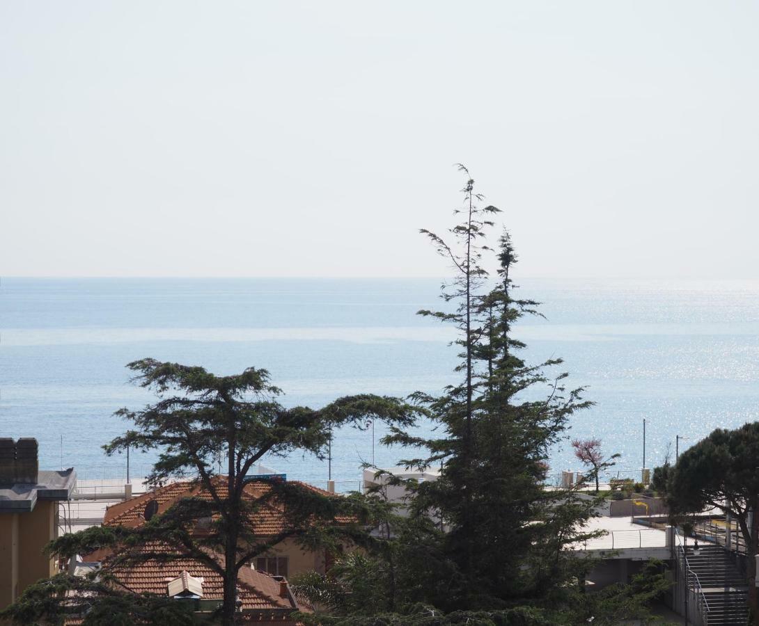 Tino Brezza Di Mare Apartman Deiva Marina Kültér fotó